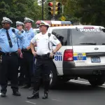 Senza tetto aggredisce gli agenti durante un controllo in Galleria Porti: denunciato e portato al Cpr