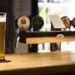 Via Napoli, stretta su un locale: stop alcol dalle 16 e chiusura anticipata